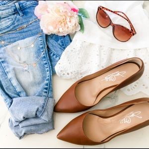 Joan Oloff Heels 🌻